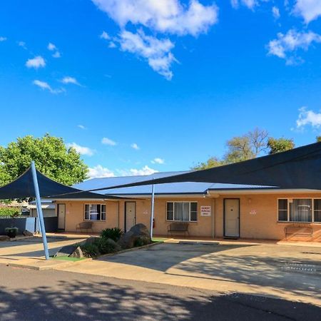 Edward Parry Motel And Apartments Tamworth Esterno foto