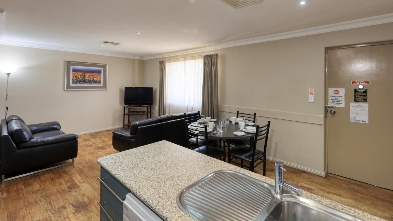Edward Parry Motel And Apartments Tamworth Esterno foto