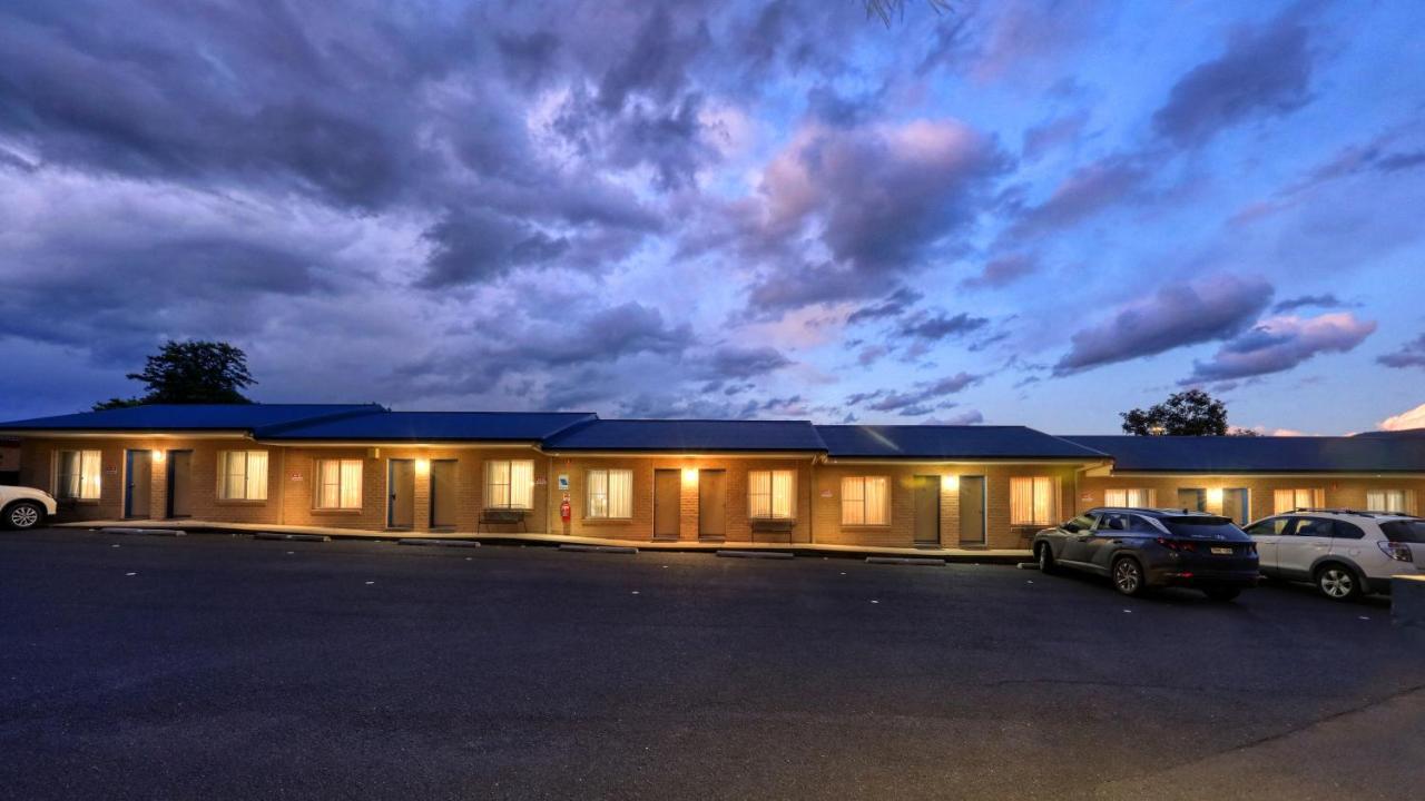 Edward Parry Motel And Apartments Tamworth Esterno foto