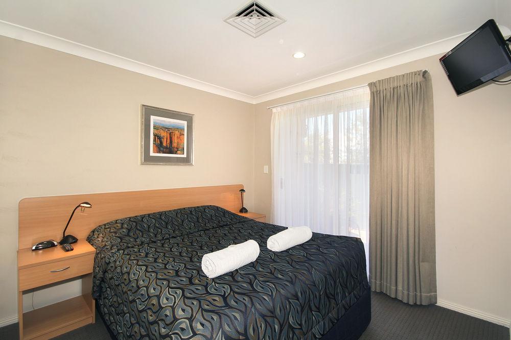 Edward Parry Motel And Apartments Tamworth Esterno foto